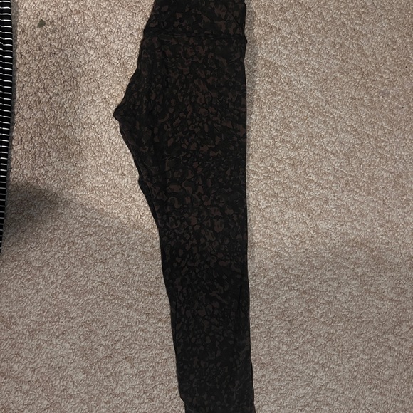 Align II tight , 25” in Wild Thing Camo Brown Earth Multi - Picture 2 of 3